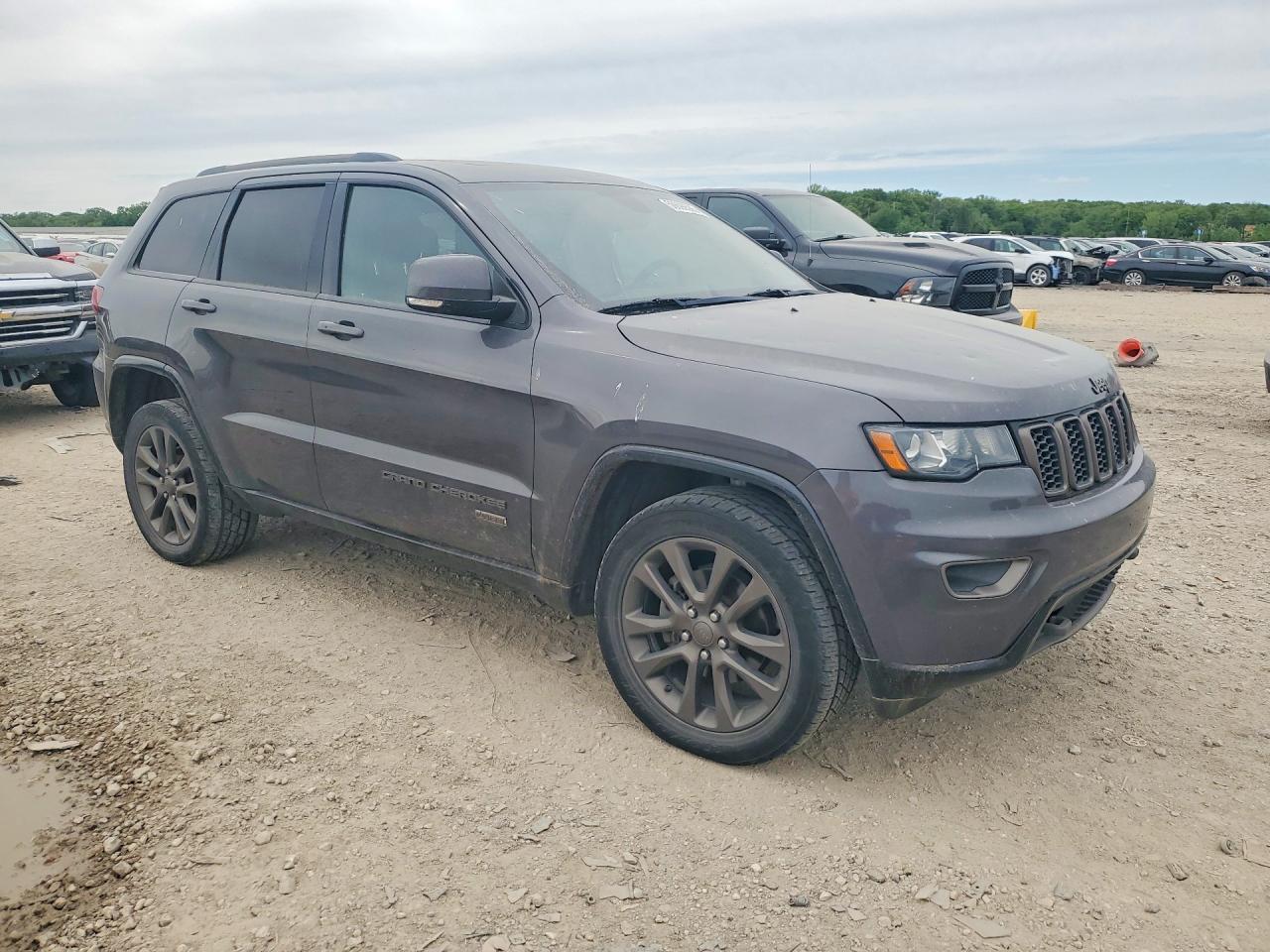 2016 Jeep Grand Cherokee Limited - Image 4