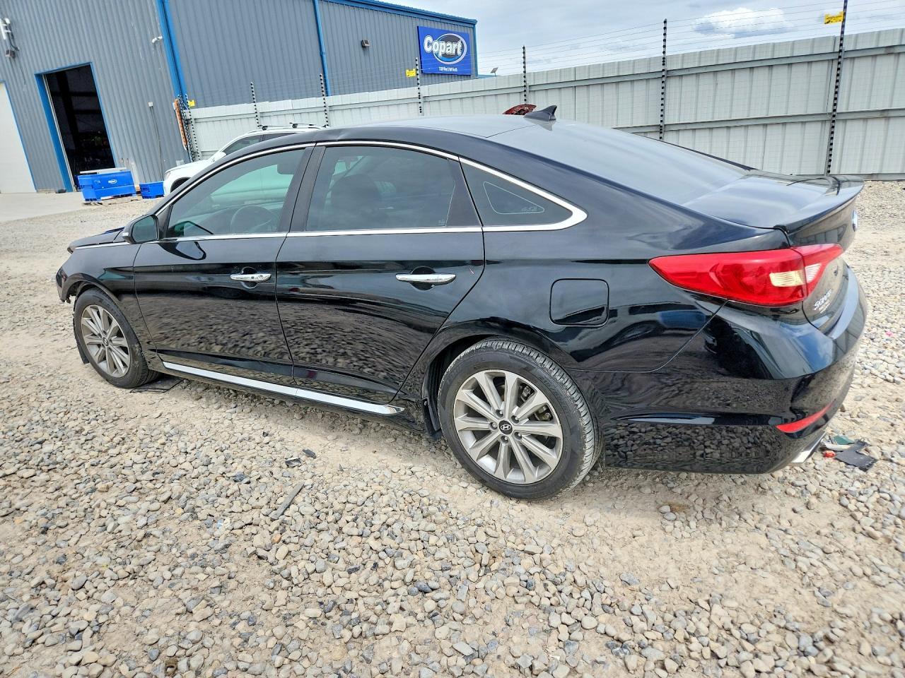 2017 Hyundai Sonata Limited - Фото 2