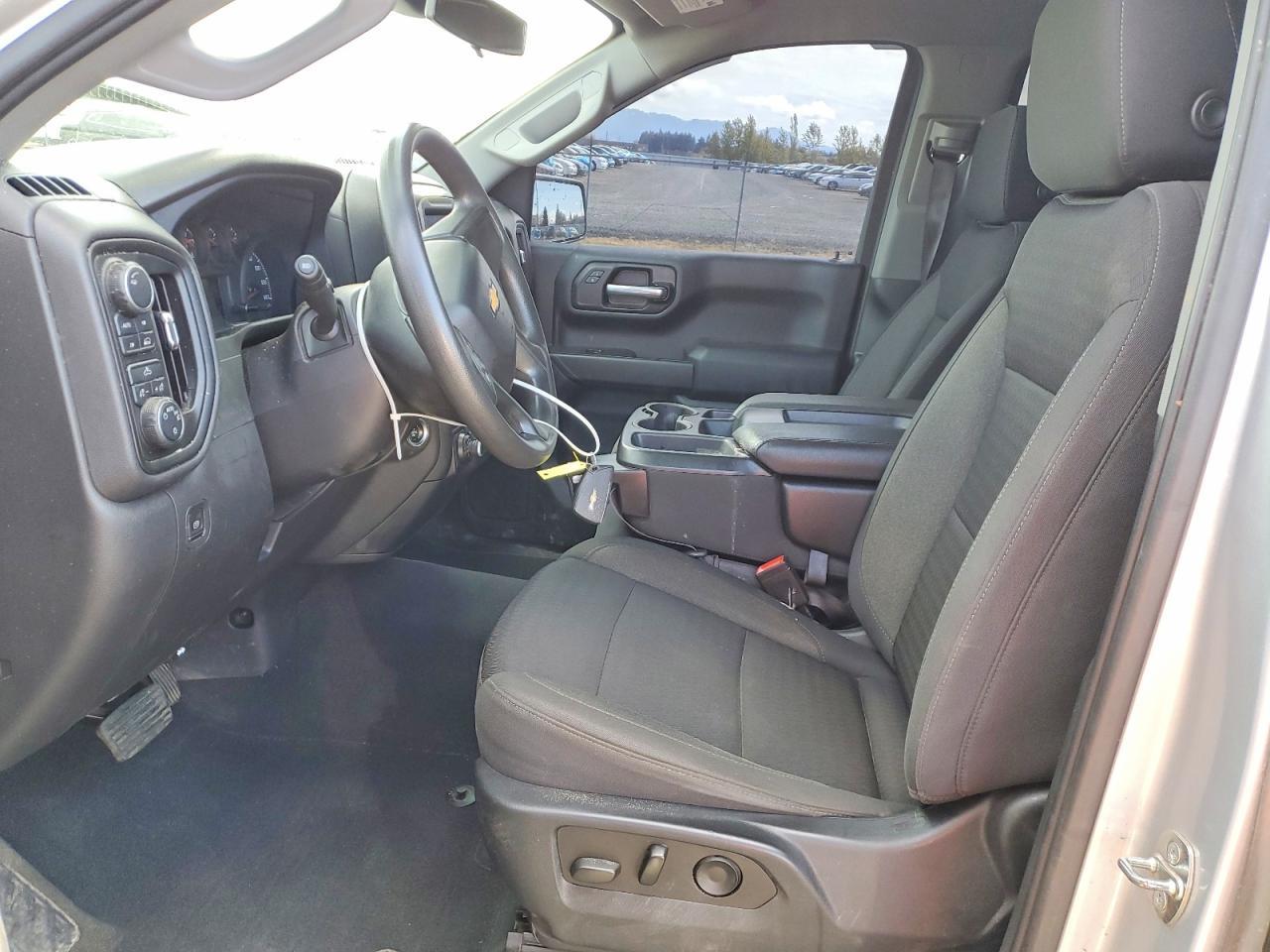 2022 Chevrolet Silverado K1500 Custom - Фото 7