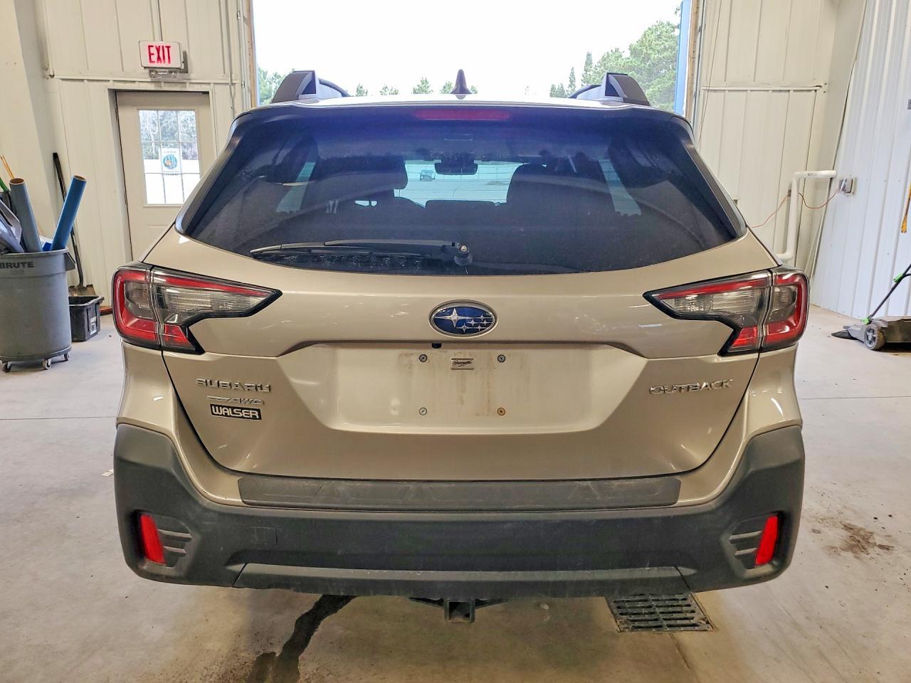 2020 Subaru Outback Premium - Фото 6