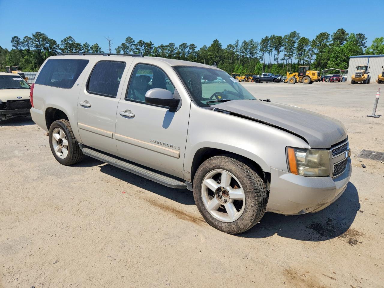 2007 Chevrolet Suburban C1500 - Image 4