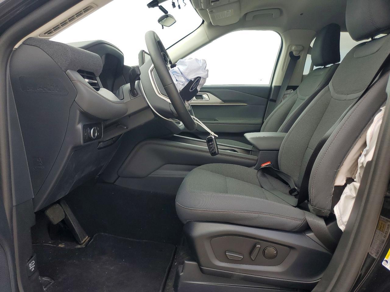2025 Ford Explorer Active - Фото 7