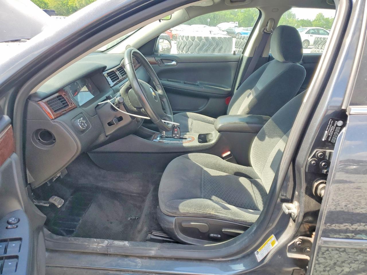 2011 Chevrolet Impala Lt - Image 7