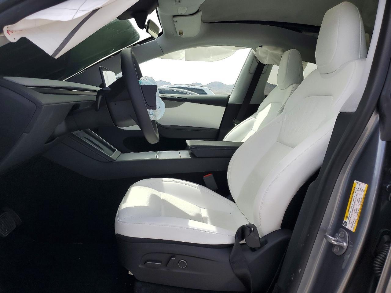 2026 Tesla Model Y - Фото 7