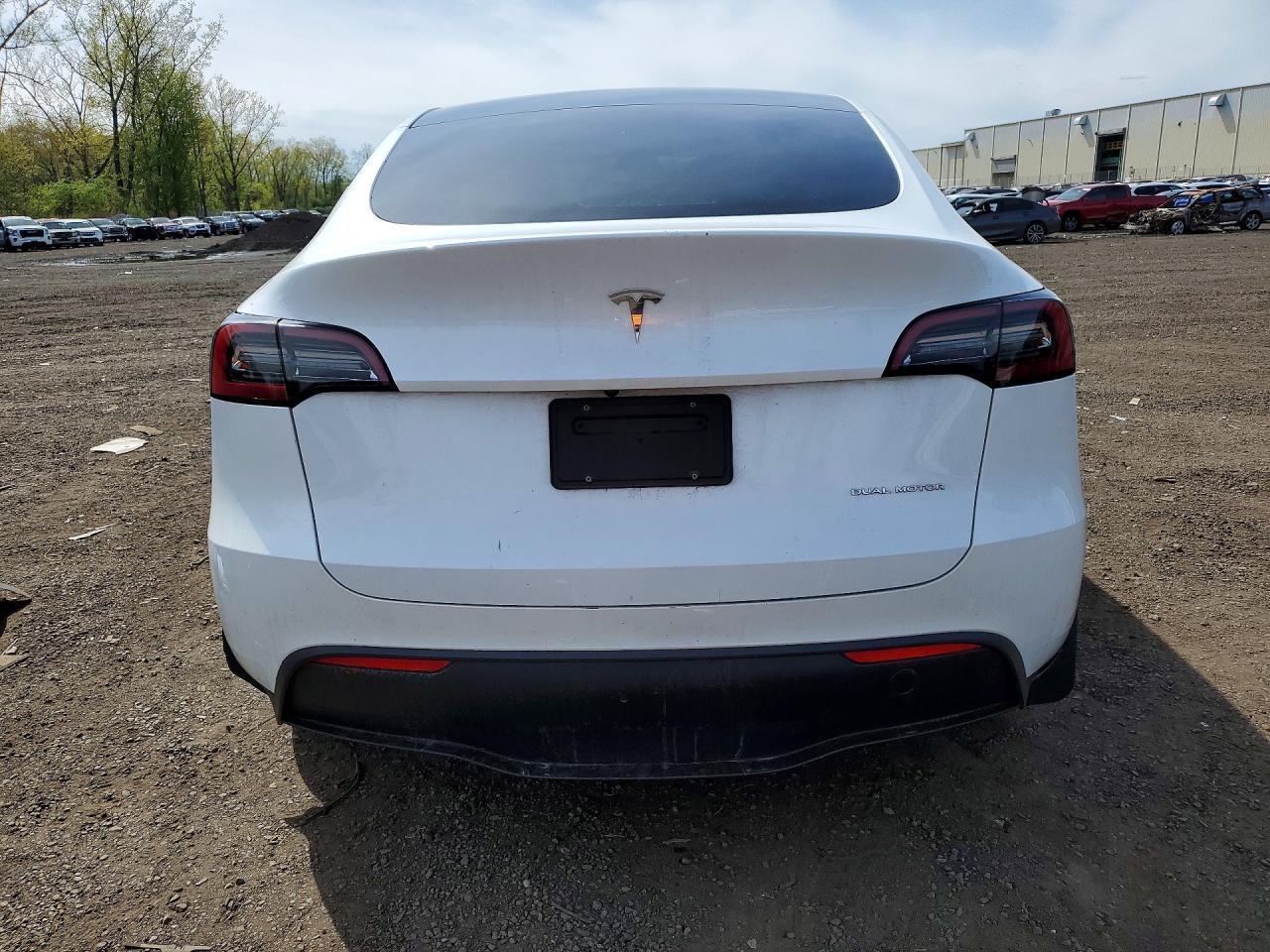 2023 Tesla Model Y - Фото 6