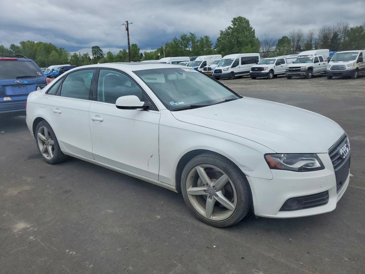 2011 Audi A4 Premium Plus - Фото 4