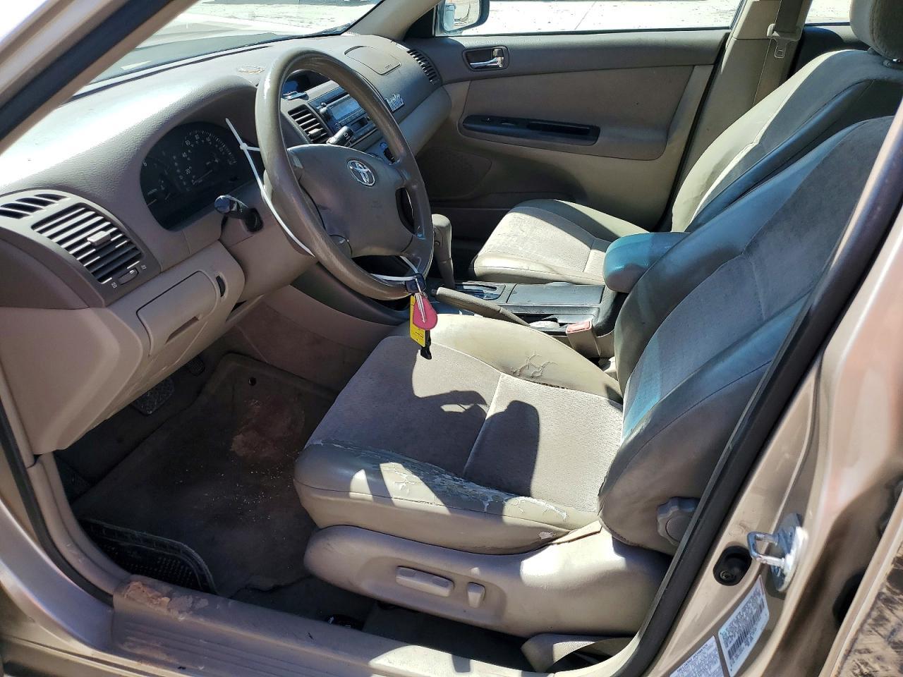 2002 Toyota Camry Le - Фото 7