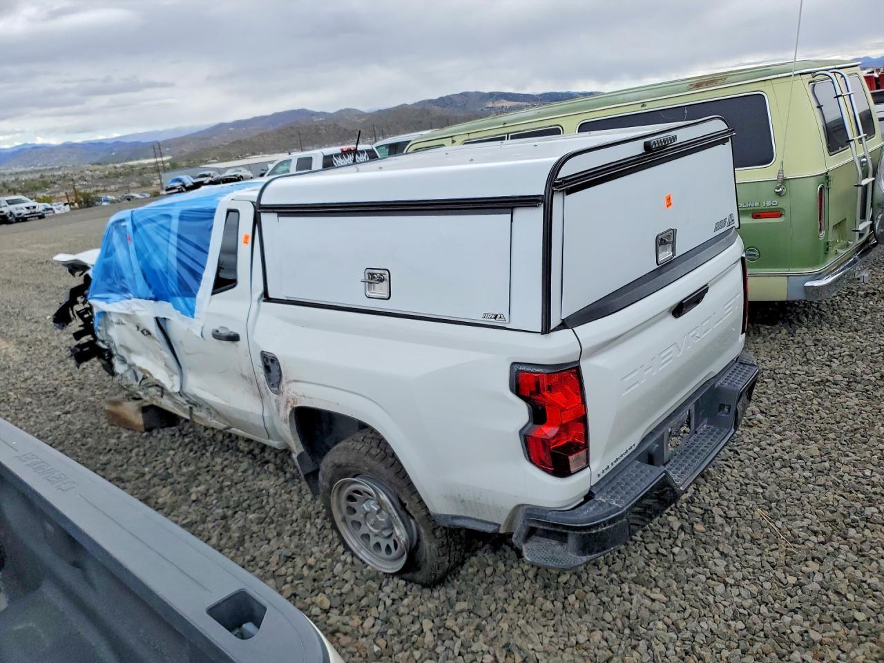 2024 Chevrolet Colorado - Фото 2