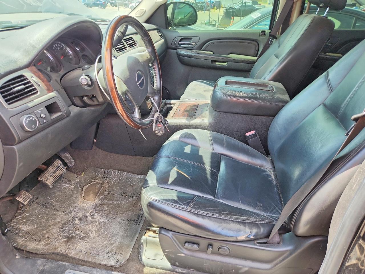 2007 GMC Yukon Denali - Image 7