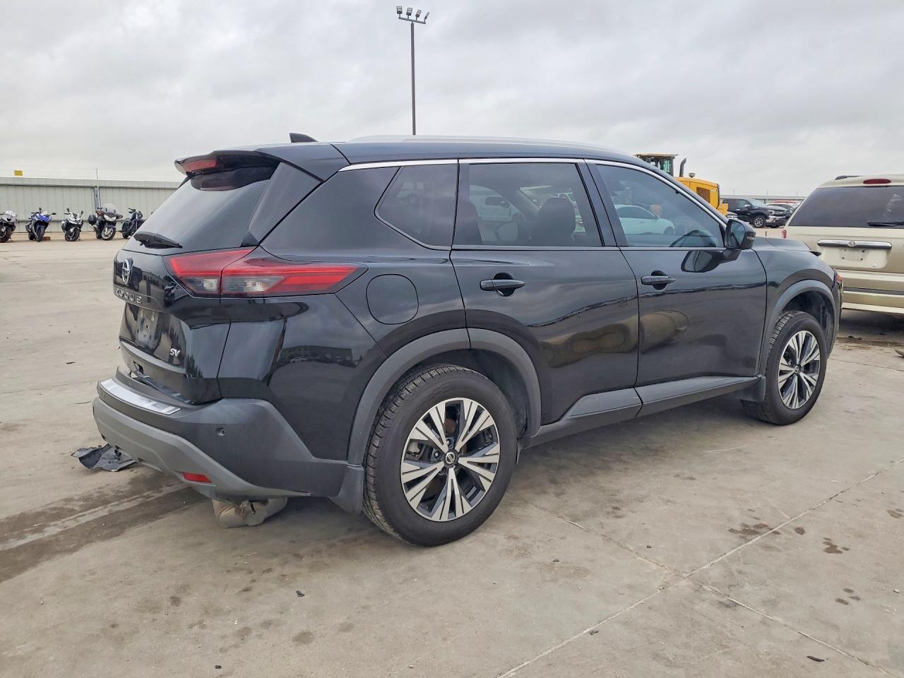 2021 Nissan Rogue Sv - Фото 3