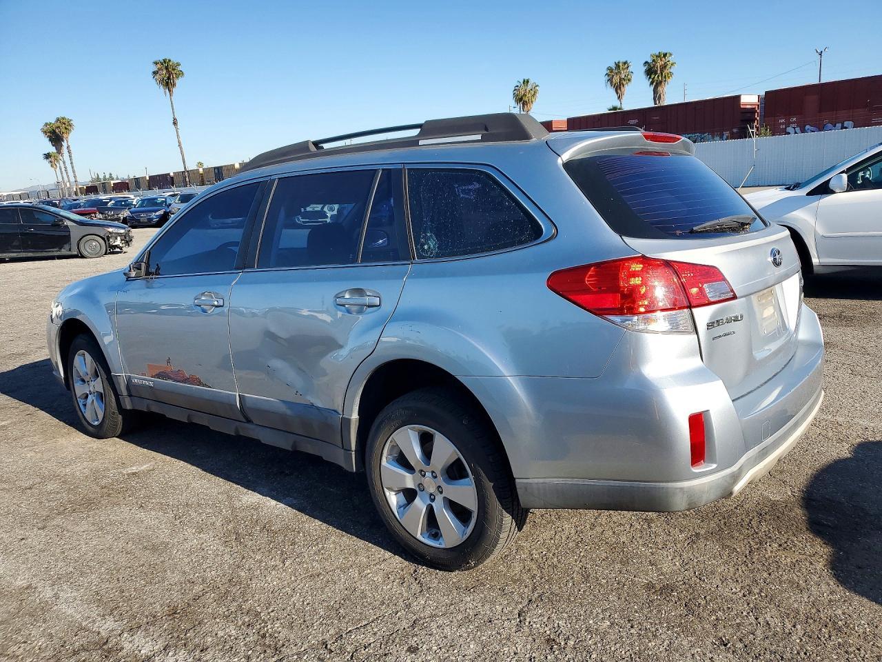 2012 Subaru Outback 2.5I - Image 2