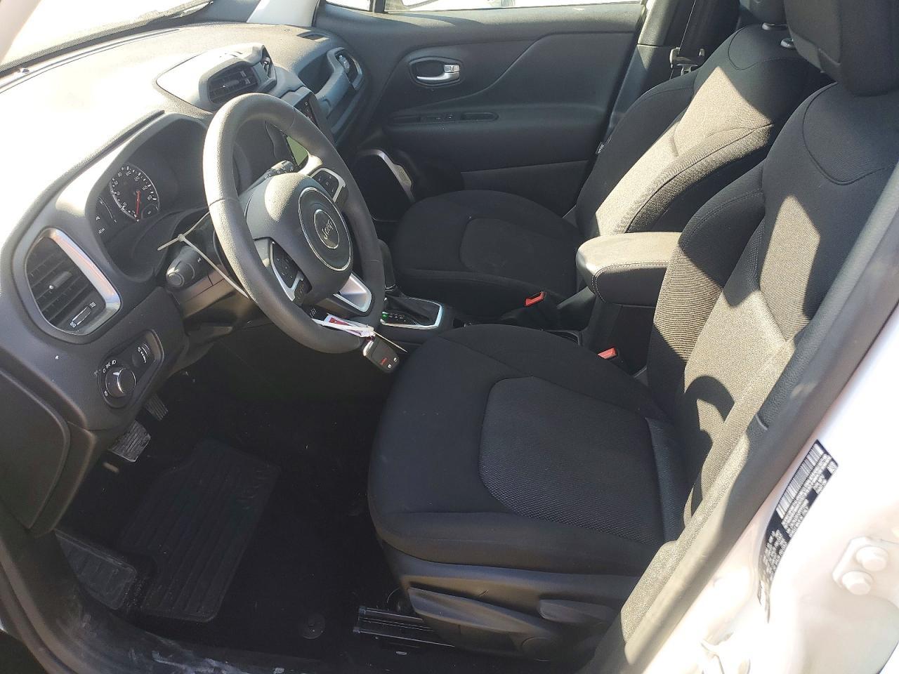 2023 Jeep Renegade Latitude - Фото 7