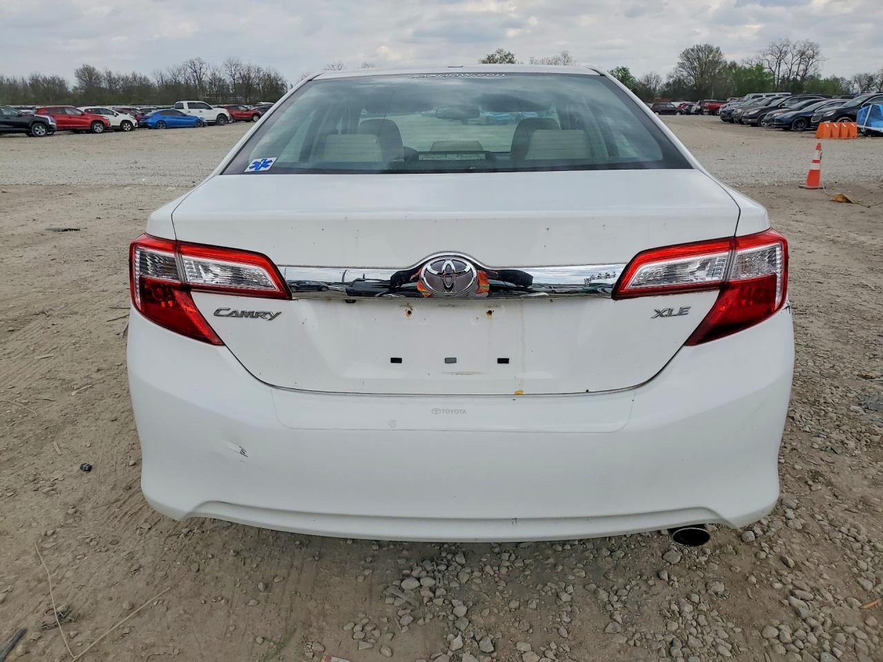 2012 Toyota Camry Xle - Image 6