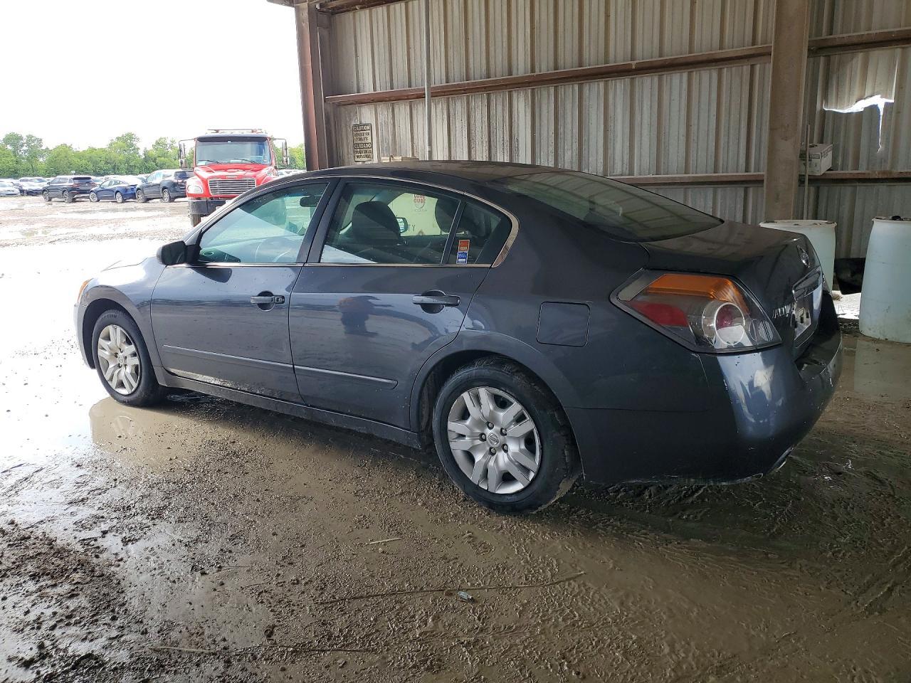 2010 Nissan Altima 2.5 - Фото 2