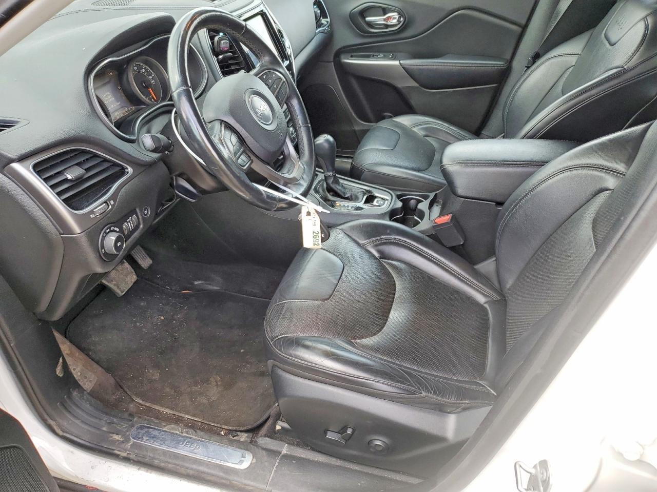 2019 Jeep Cherokee Limited - Image 7