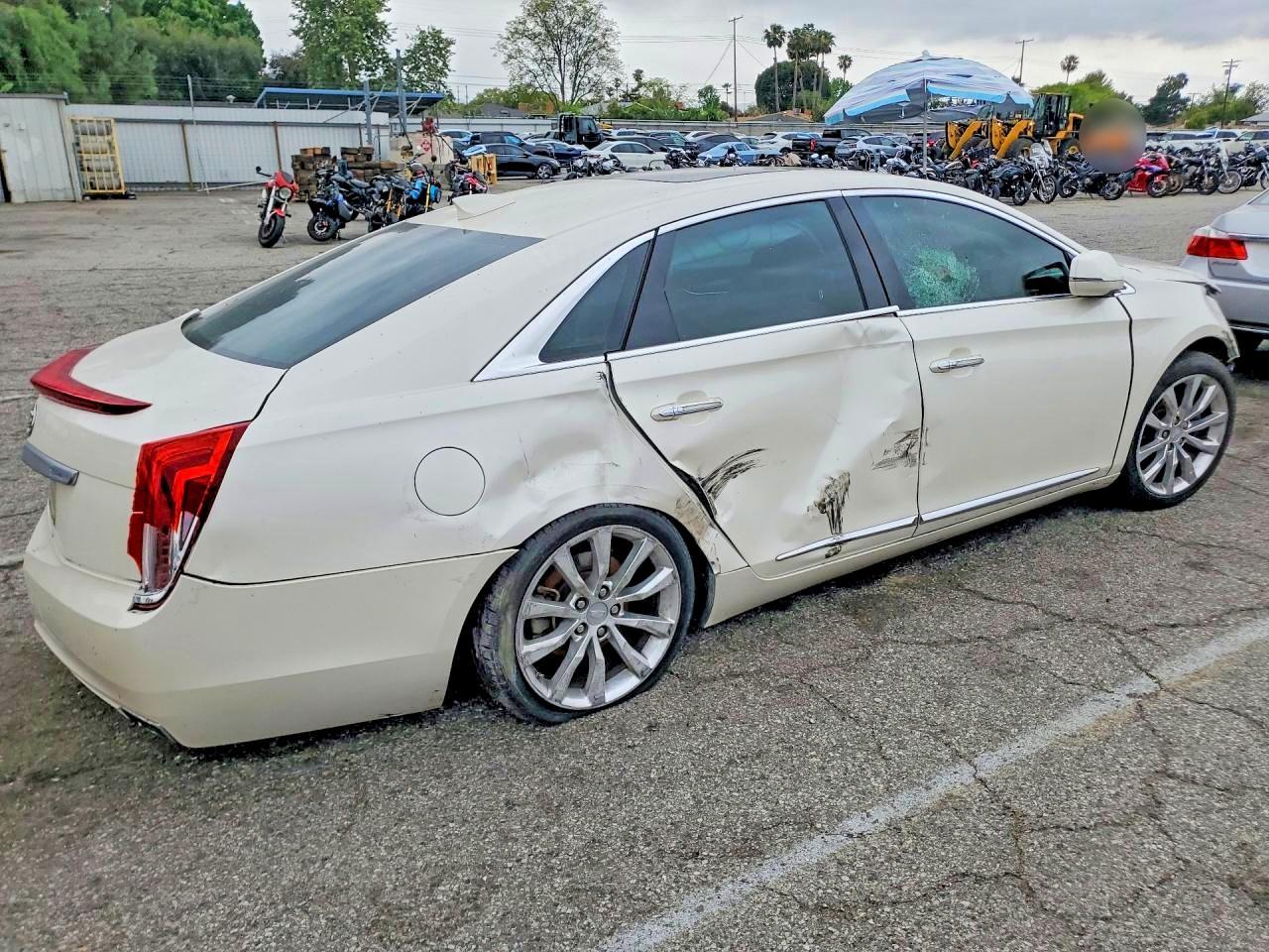 2015 Cadillac Xts Luxury Collection - Image 3