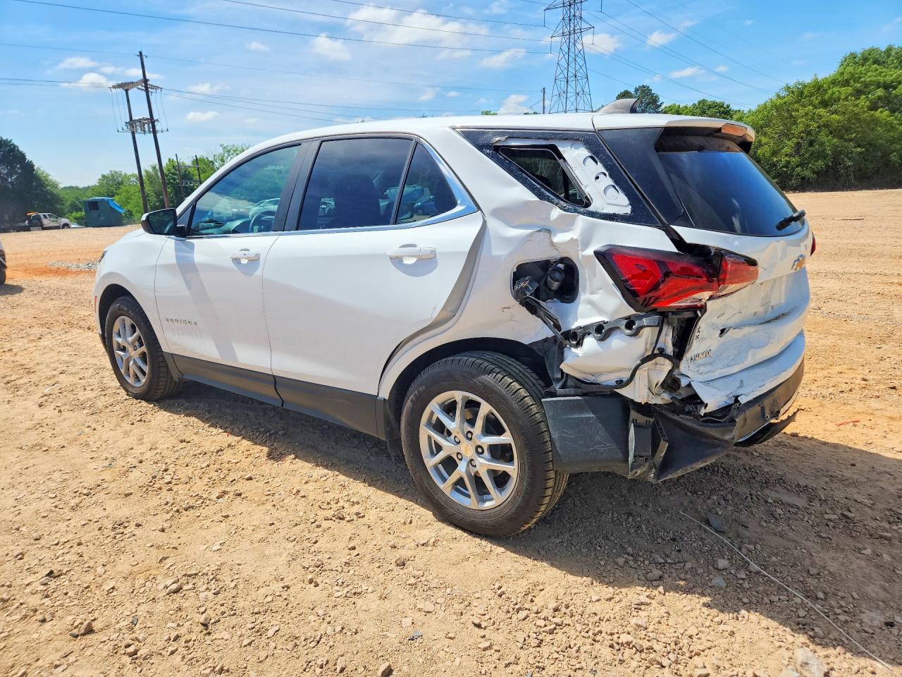 2024 Chevrolet Equinox Lt - Image 2