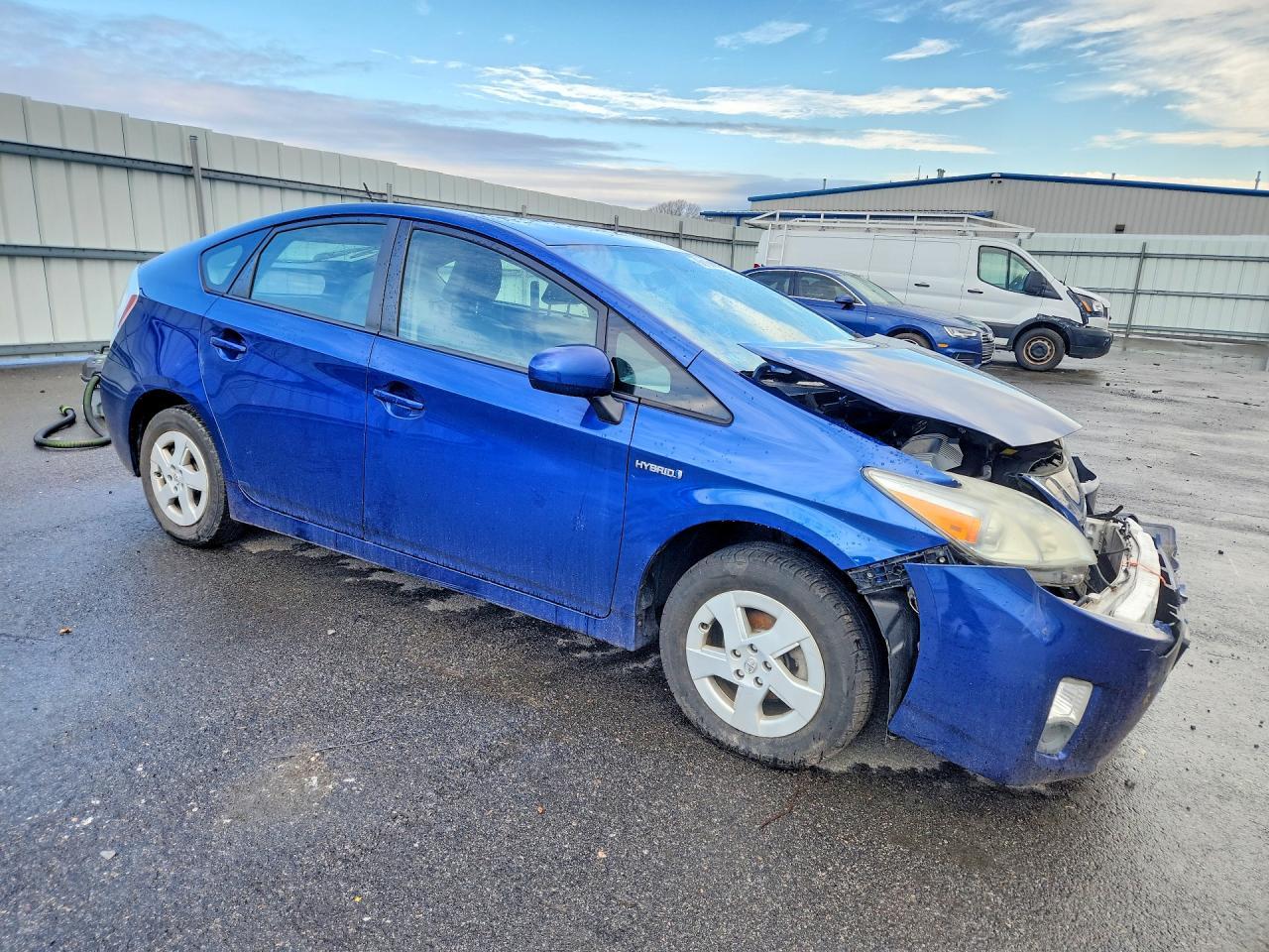 2011 Toyota Prius Two - Фото 4