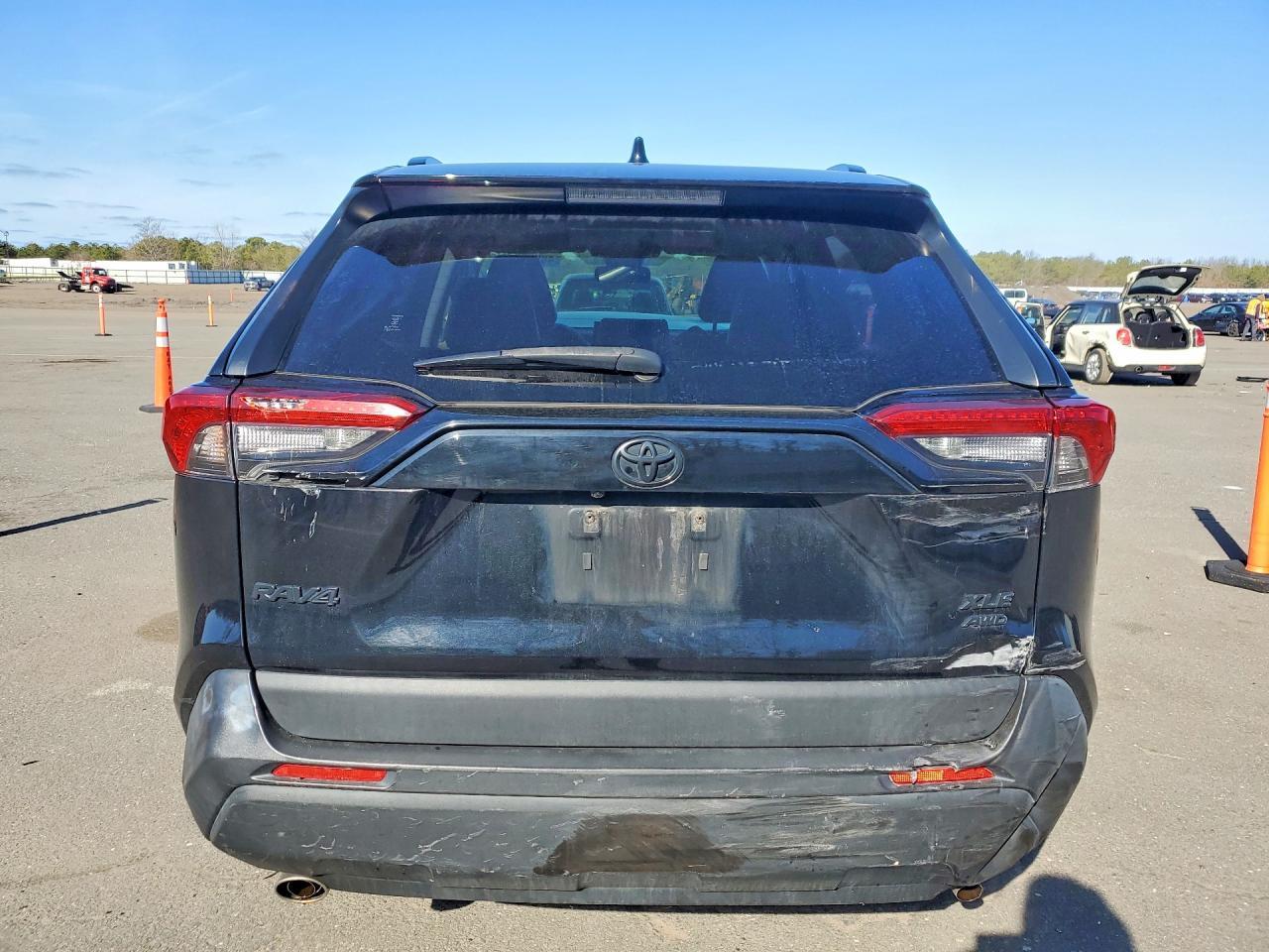 2019 Toyota Rav4 Xle Premium - Image 6