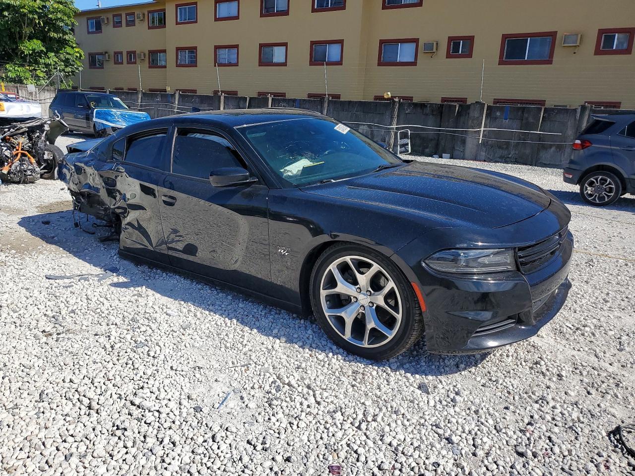 2015 Dodge Charger R - Фото 4