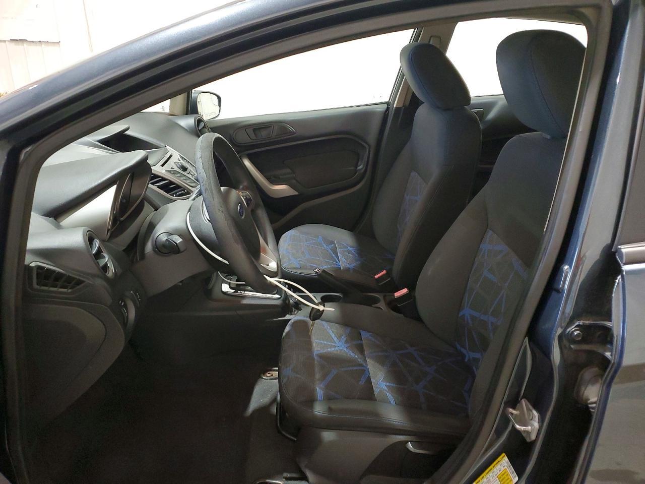 2011 Ford Fiesta Se - Фото 7