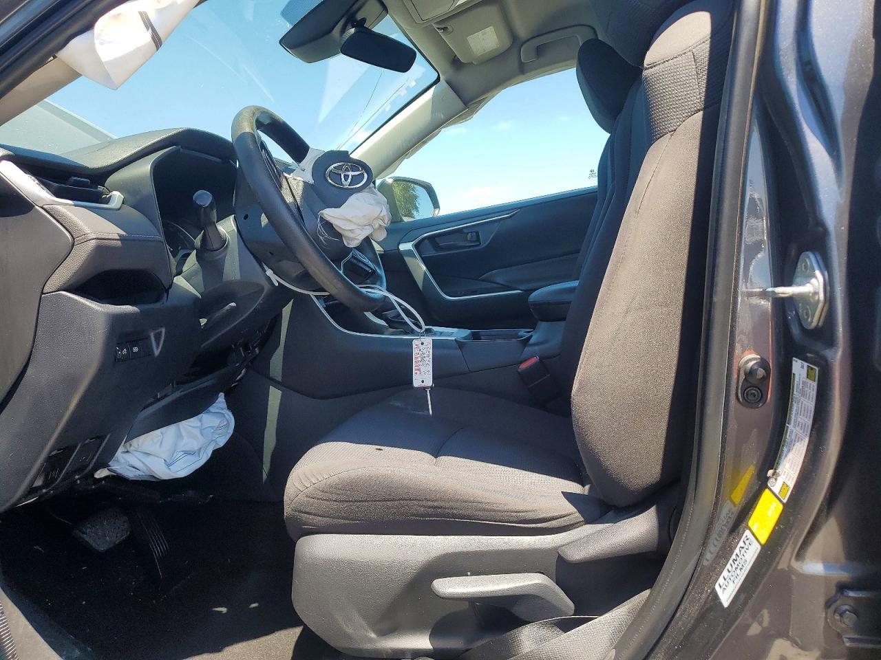 2019 Toyota Rav4 Le - Image 7