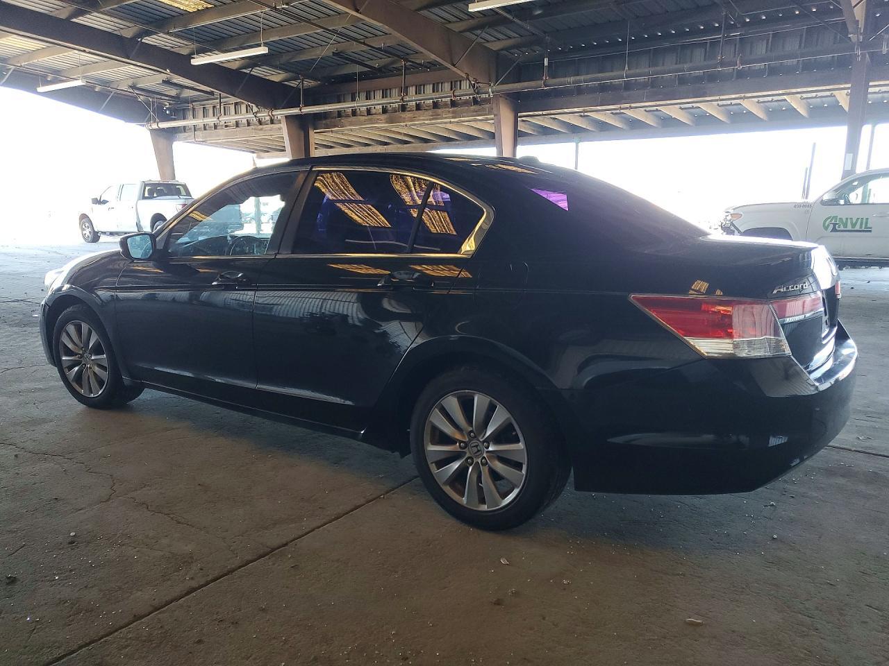2011 Honda Accord Exl - Image 2