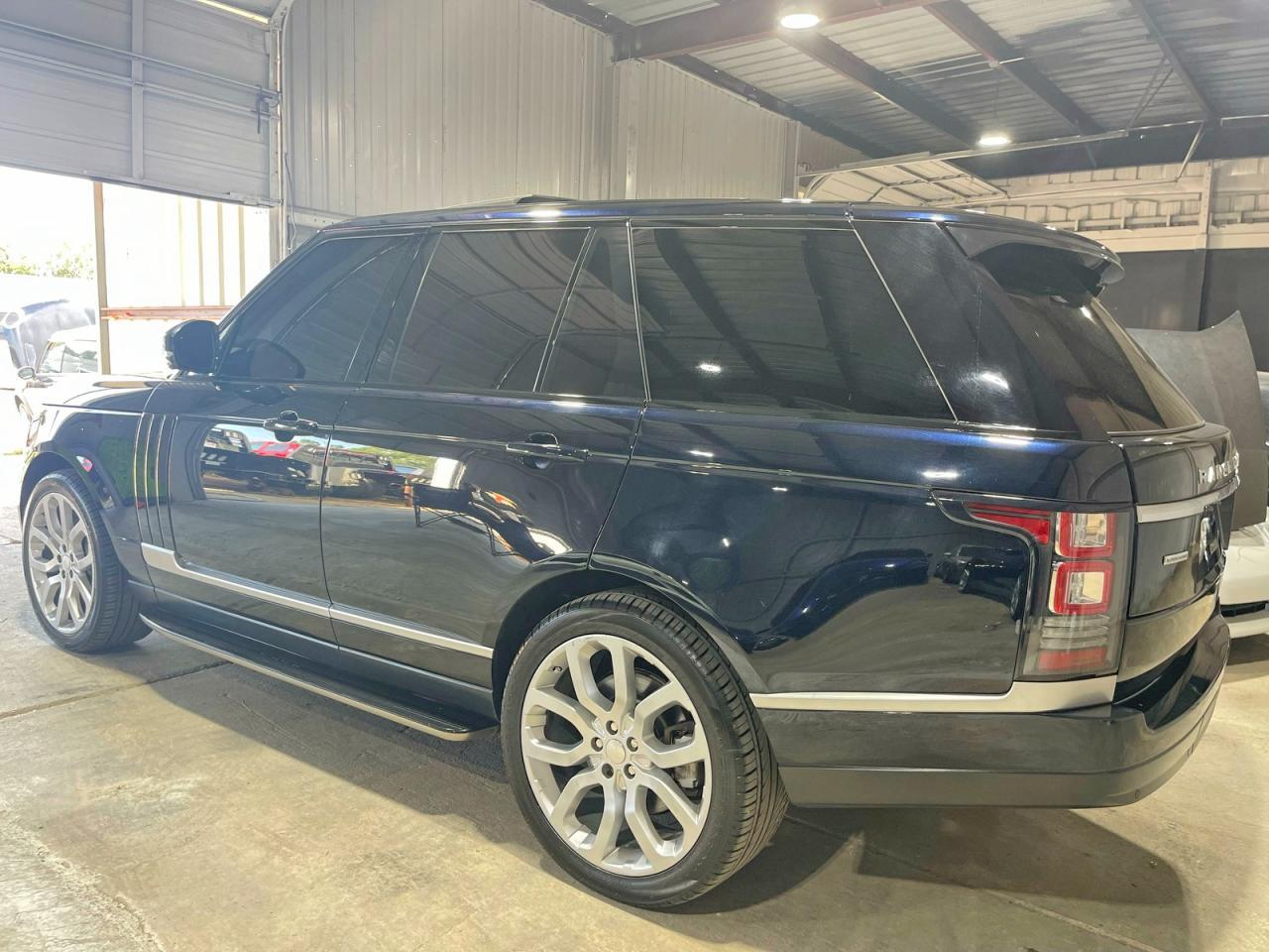 2014 Land Rover Range Rover Supercharged - Image 3