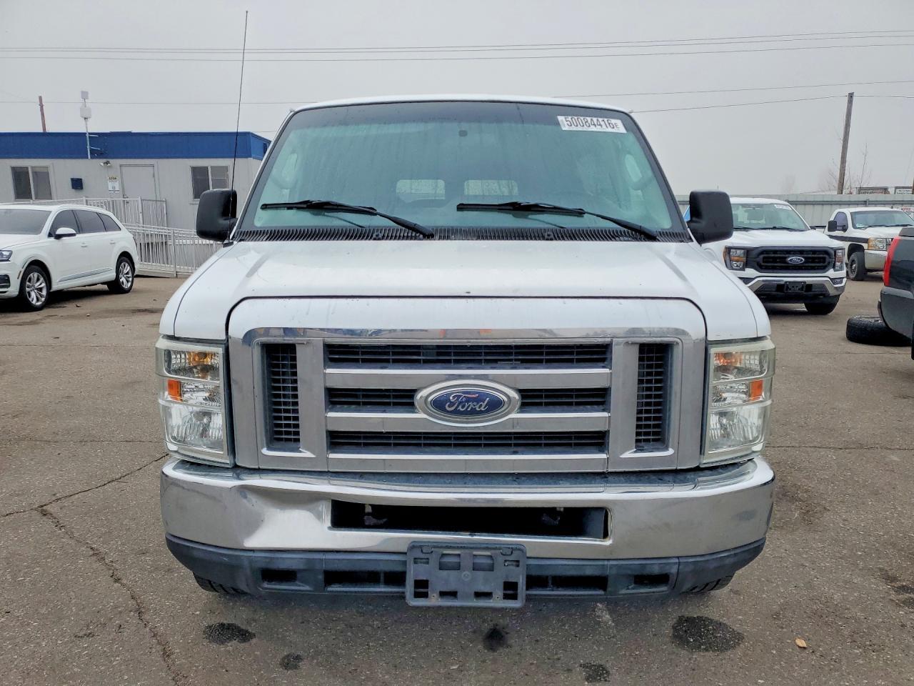 2011 Ford Econoline E150 Wagon - Фото 5