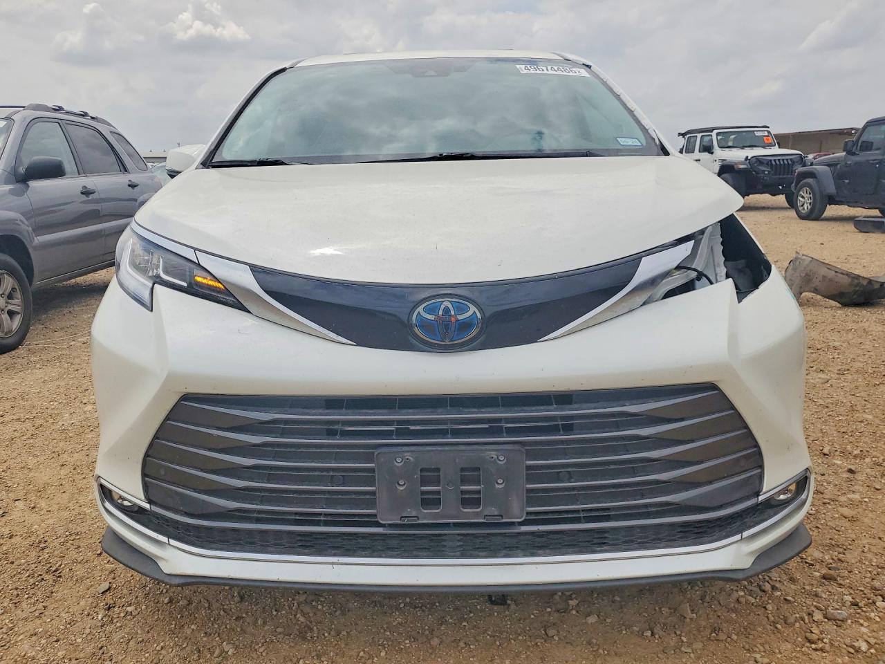 2021 Toyota Sienna Limited 7-Passenger - Image 5