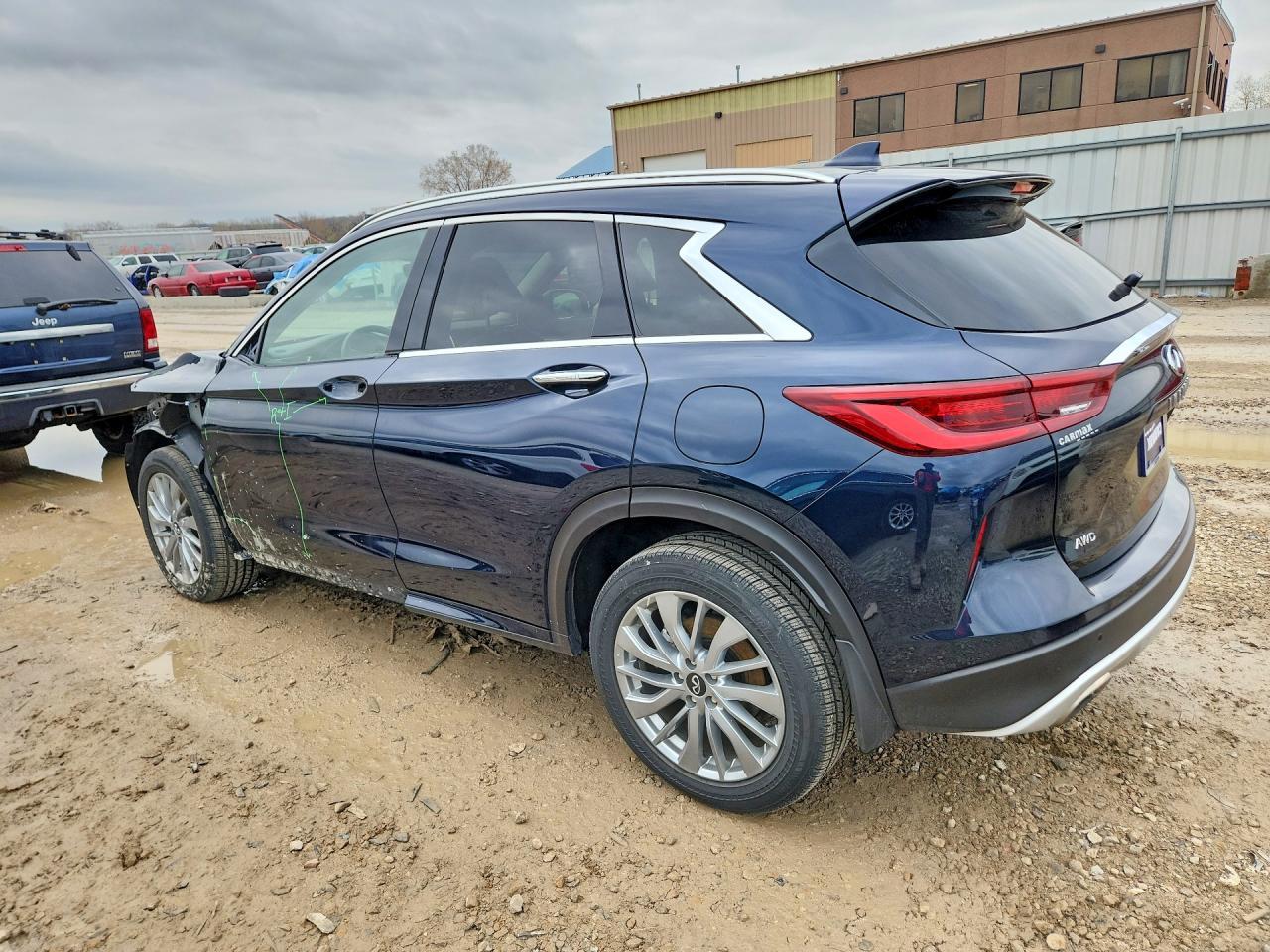 2023 Infiniti Qx50 Luxe - Image 2