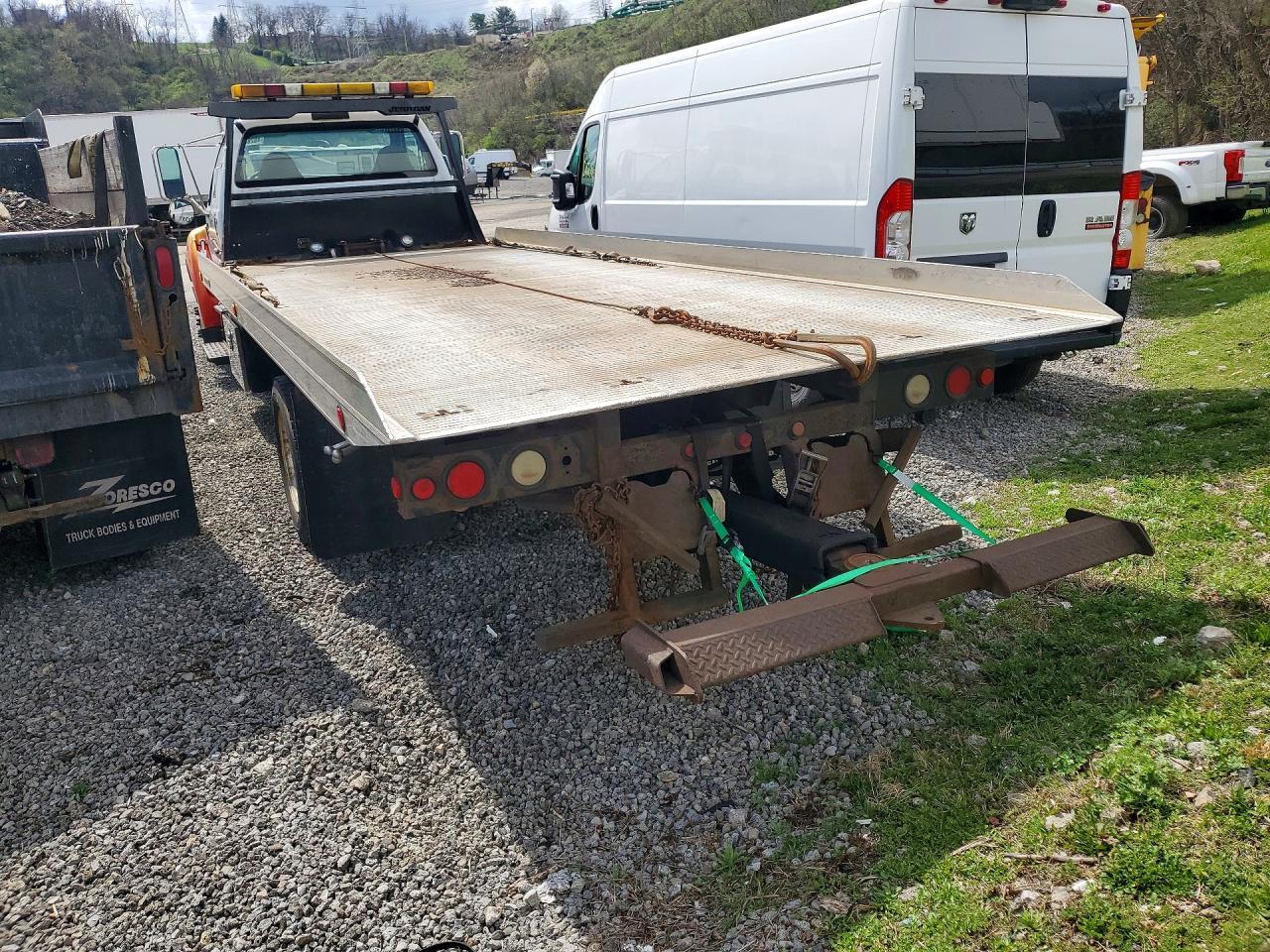 2008 Ford F650 Super Duty Rollback Truck - Фото 2