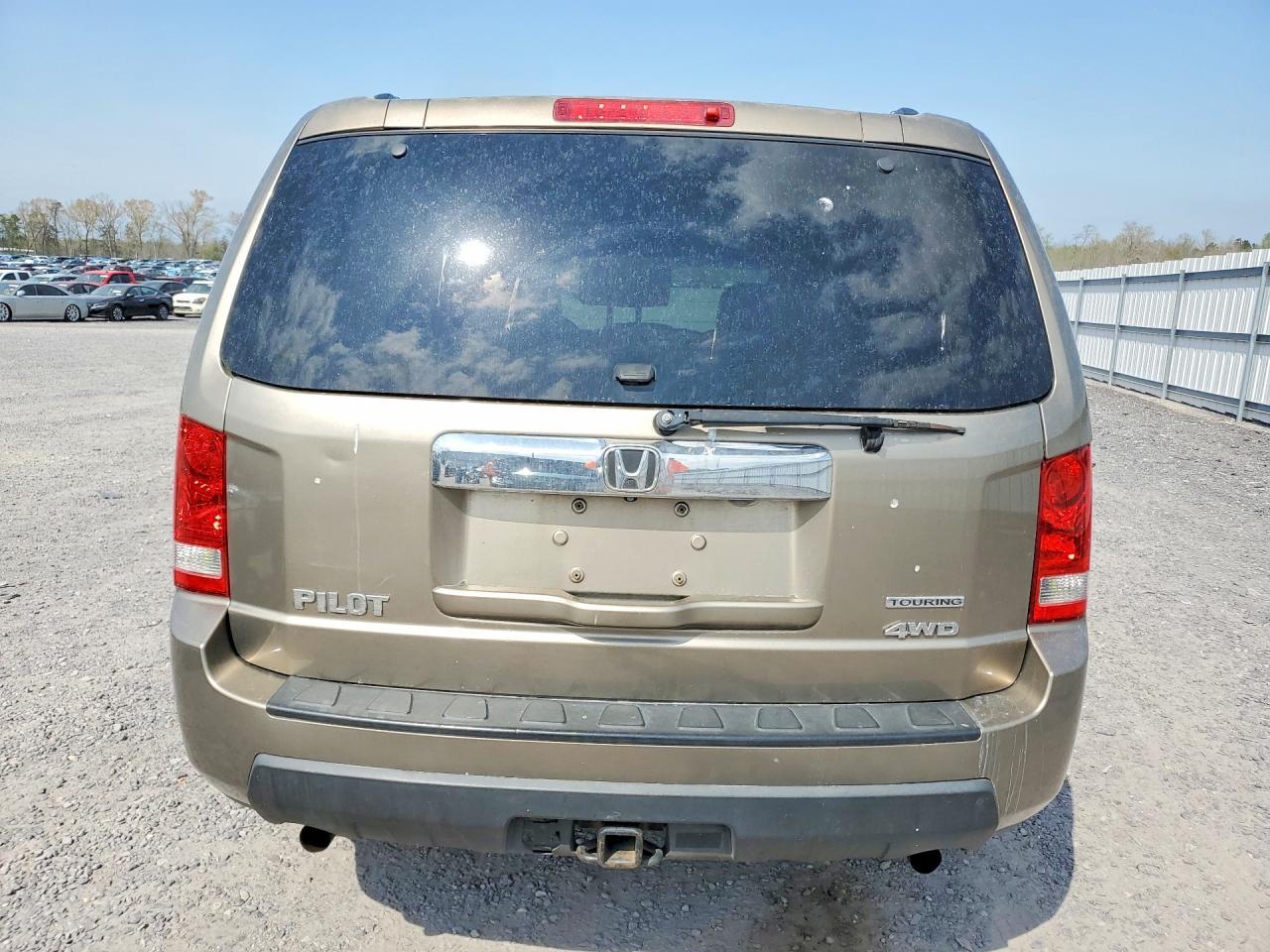 2009 Honda Pilot Tou - Image 6