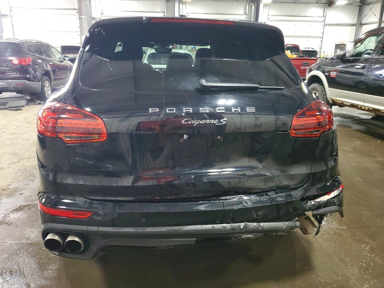 2017 Porsche Cayenne S - Фото 6