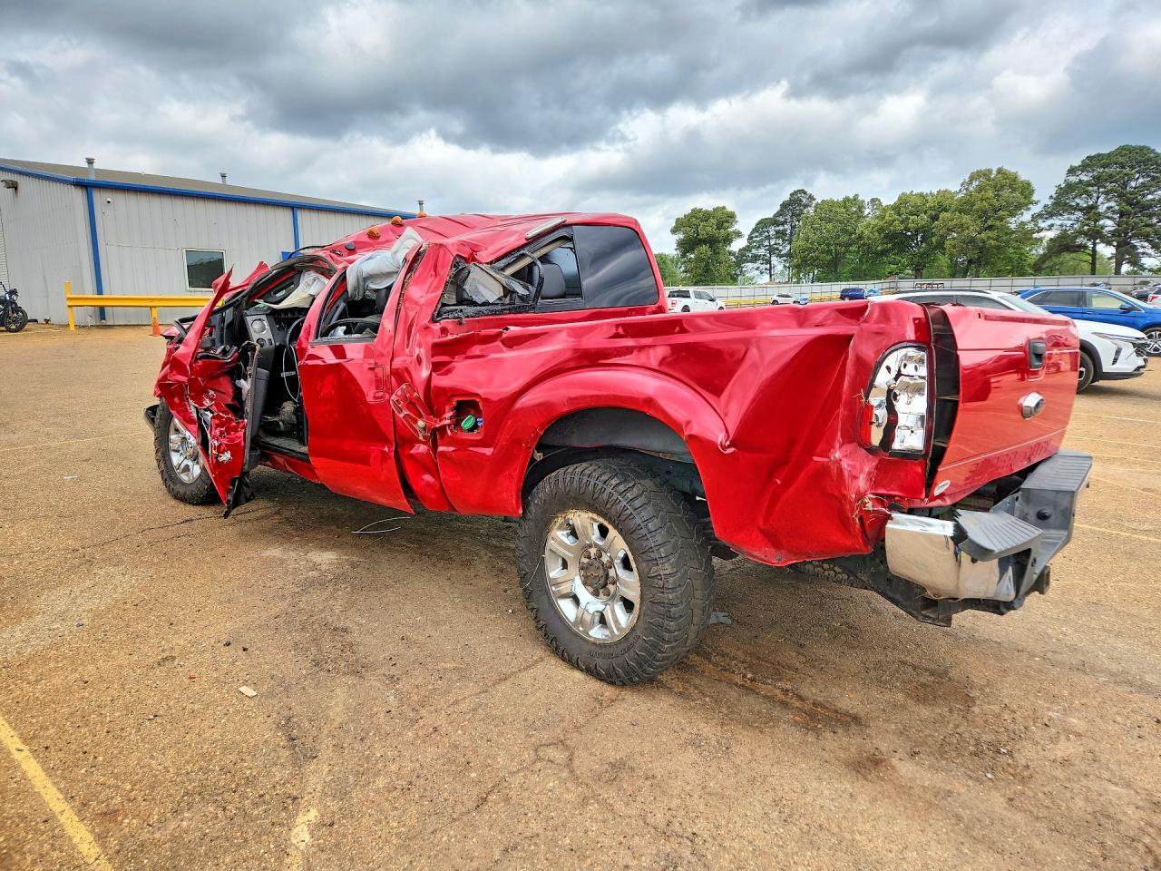 2013 Ford F350 Super Duty - Фото 2