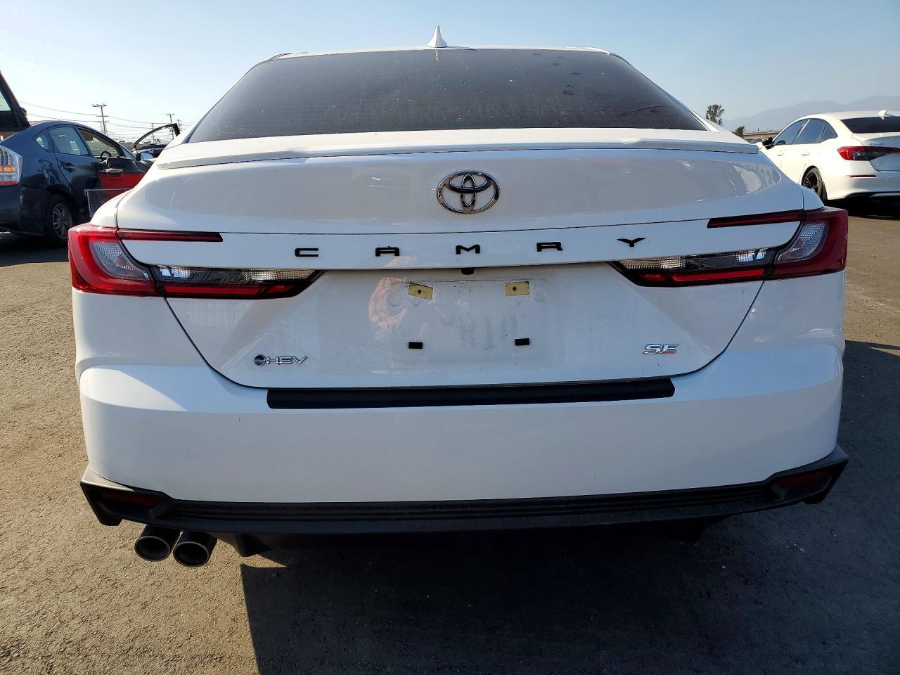2025 Toyota Camry Se - Фото 6