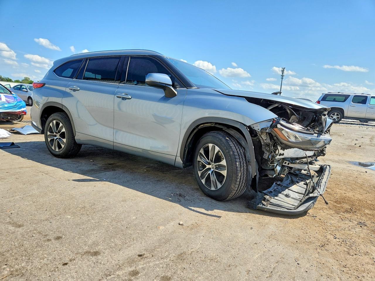 2020 Toyota Highlander Xle - Image 4