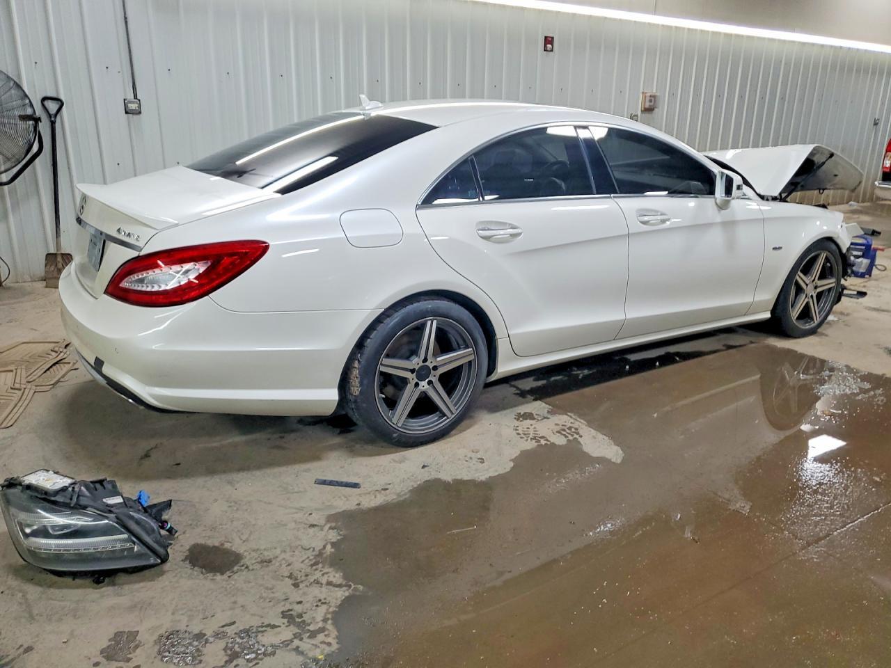 2012 Mercedes-Benz Cls 550 4Matic - Image 3