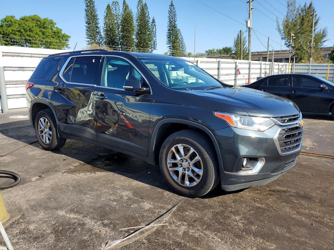 2020 Chevrolet Traverse Lt - Image 4