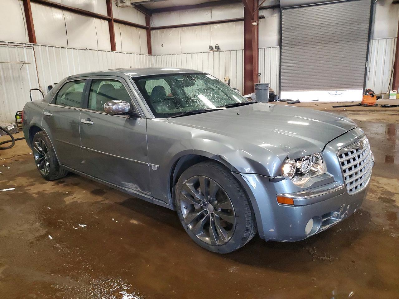 2006 Chrysler 300C - Image 4