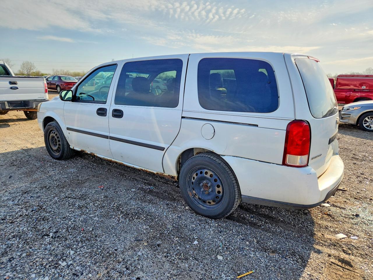 2006 Chevrolet Uplander Ls - Image 2