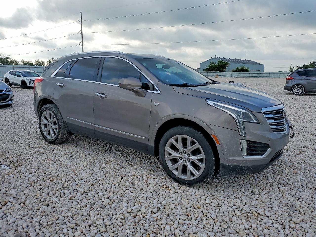 2018 Cadillac Xt5 Luxury - Image 4
