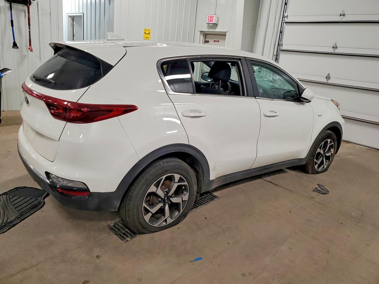 2020 Kia Sportage Lx - Фото 3