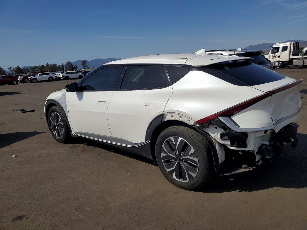 2024 Kia Ev6 Light - Фото 2