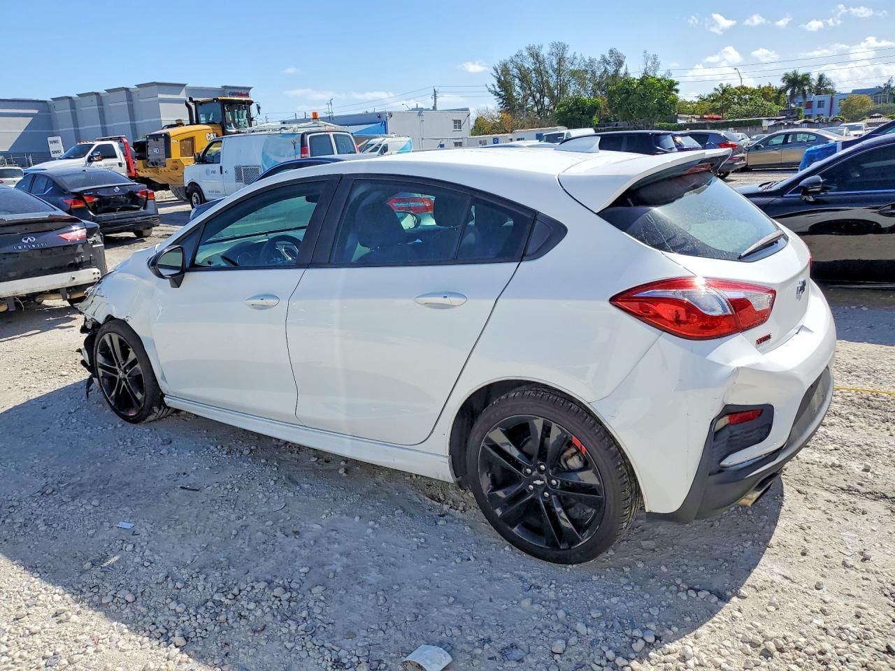 2018 Chevrolet Cruze Lt - Фото 2