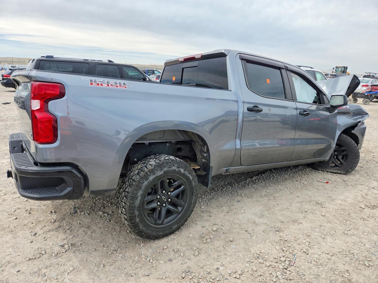 2021 Chevrolet Silverado K1500 Lt Trail Boss - Image 3
