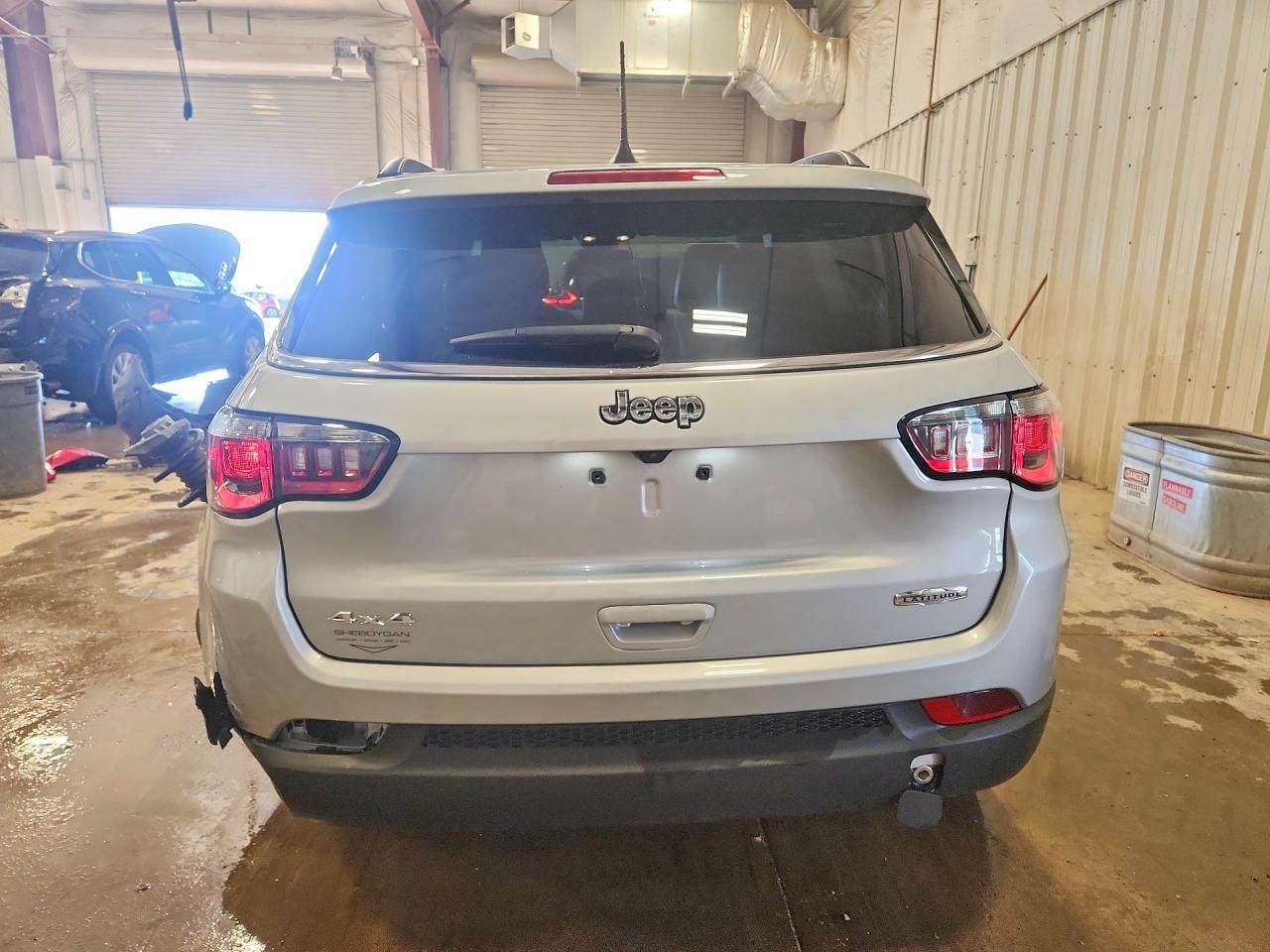 2025 Jeep Compass Latitude - Фото 6