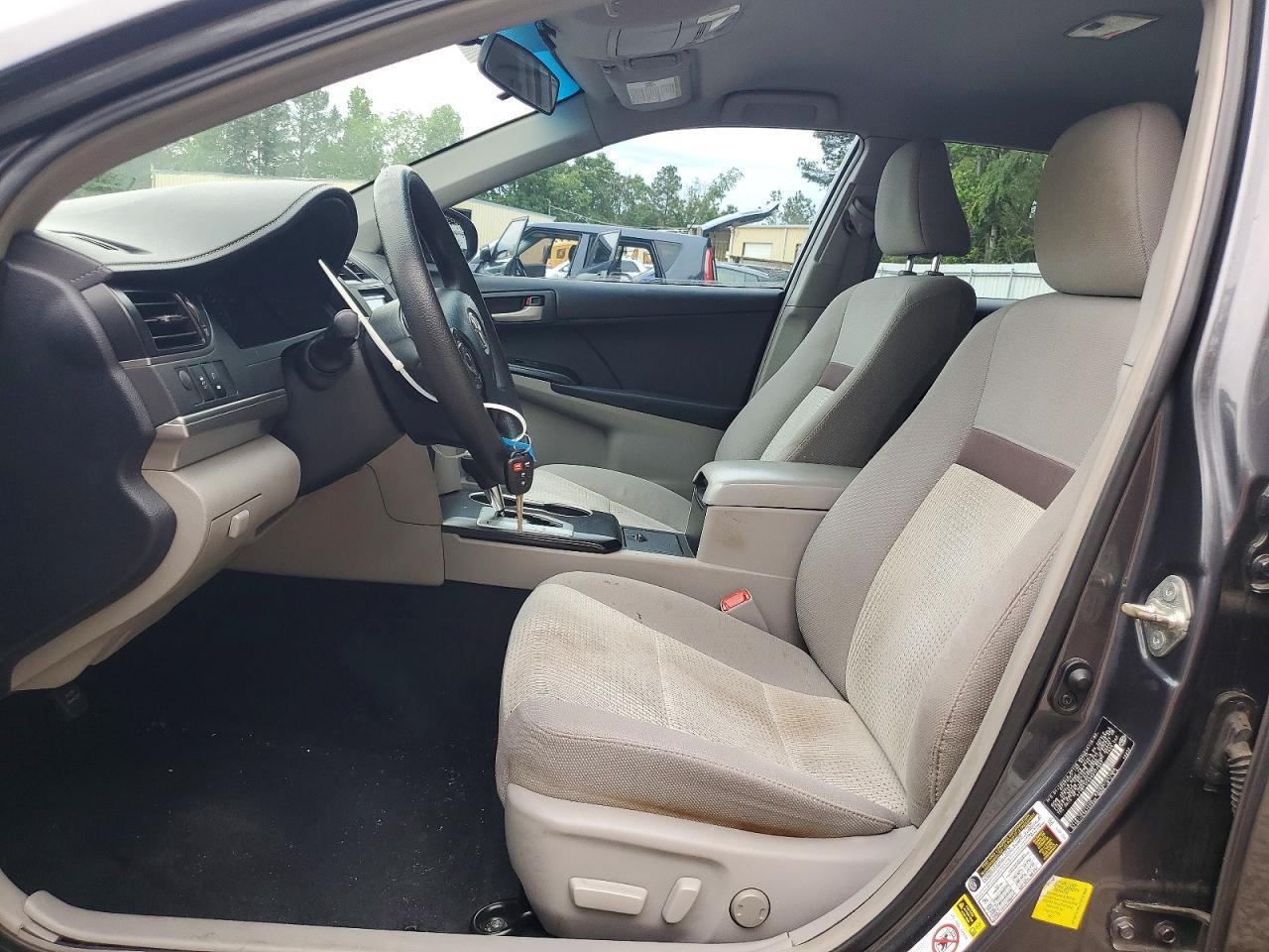2012 Toyota Camry Le - Фото 7