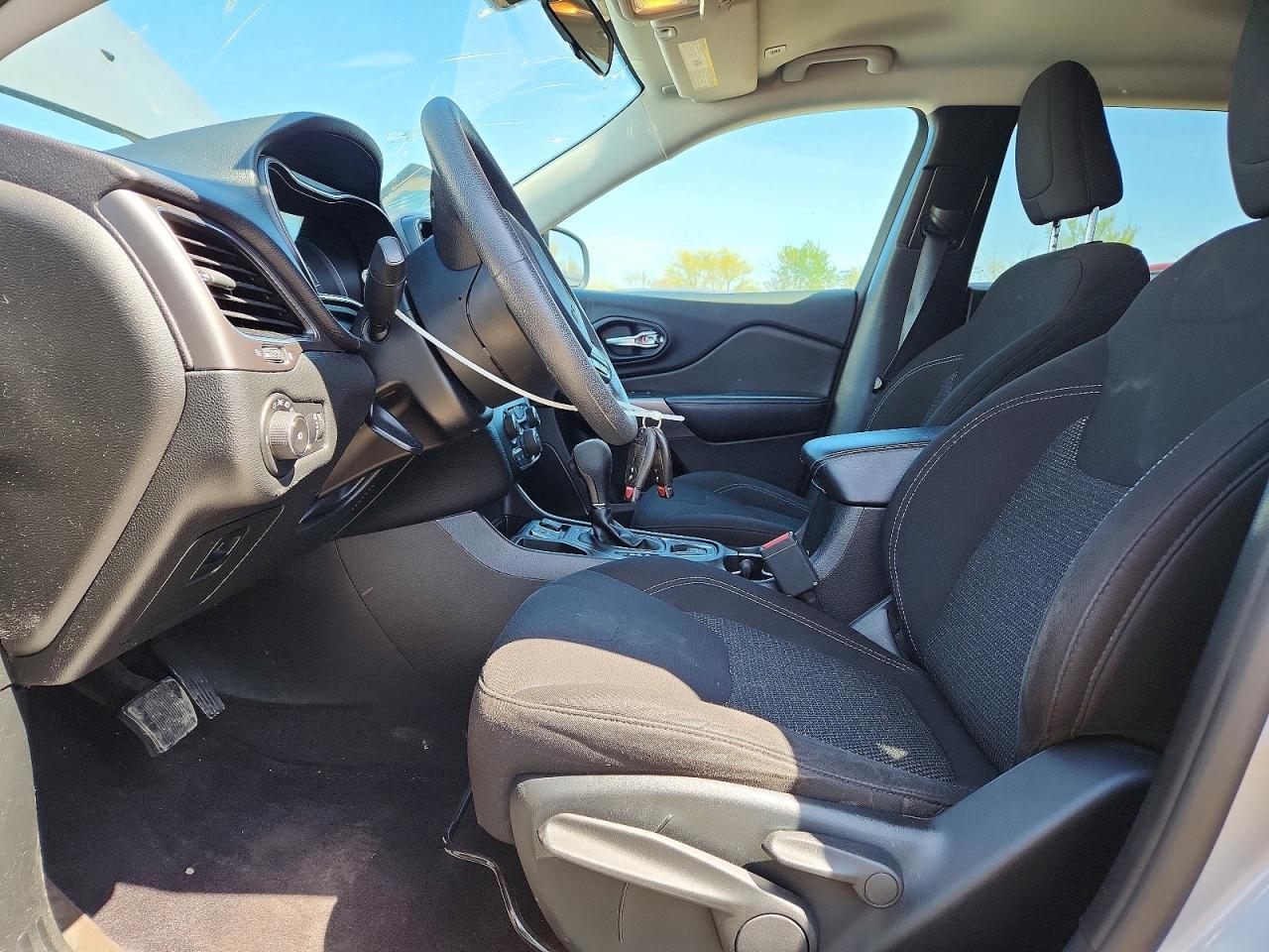 2019 Jeep Cherokee Latitude - Image 7