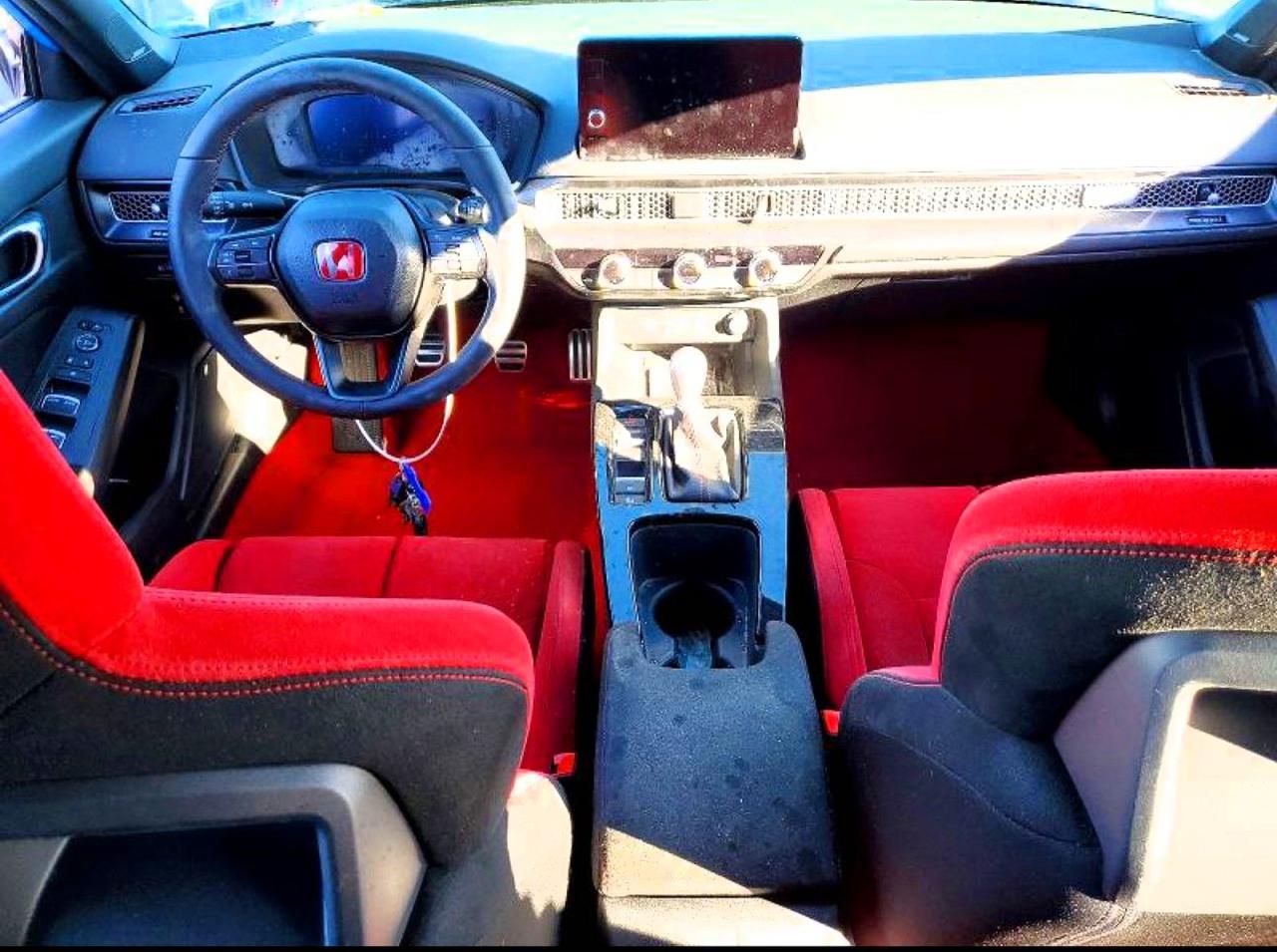 2025 Honda Civic Type-R - Image 6